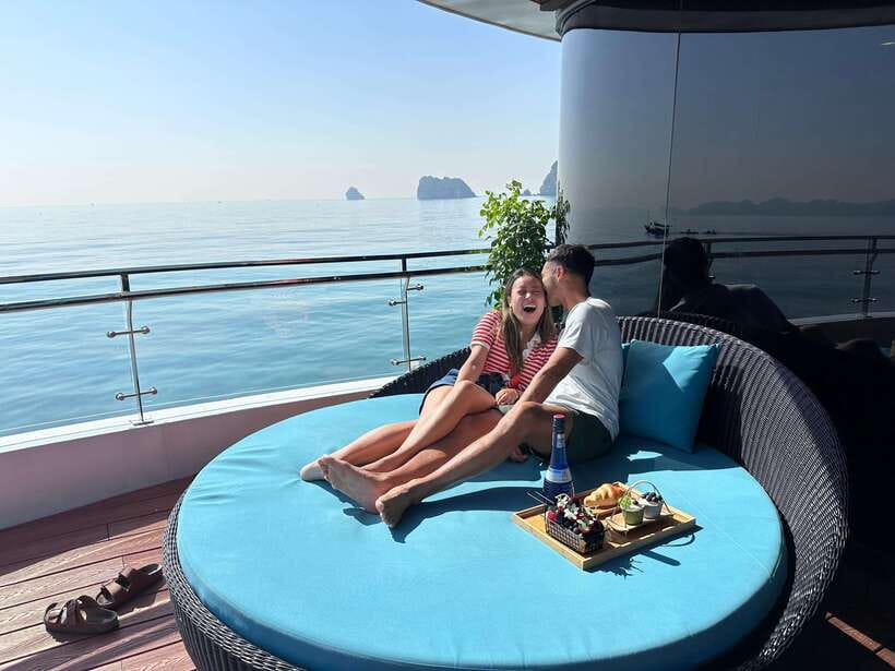Cat Ba: Sunset on Lan Ha Bay with Sunset Party - Who should book this and who should think twice