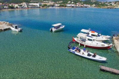 Chania: Boat Trip with Guided Snorkeling Tour & SUP - Snorkeling with PADI pros: what the instruction feels like