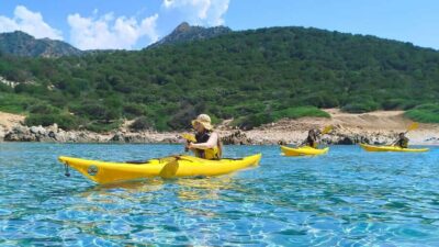 Chia: kayak tour to Tuerredda with snorkeling - Stop one: Perda Longa beach and a focused snorkel break