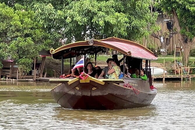 Chiang Mai:Explore kayaking through Mae Ping River on sunset - On the water: paddling the Mae Ping (about 5–6 km)