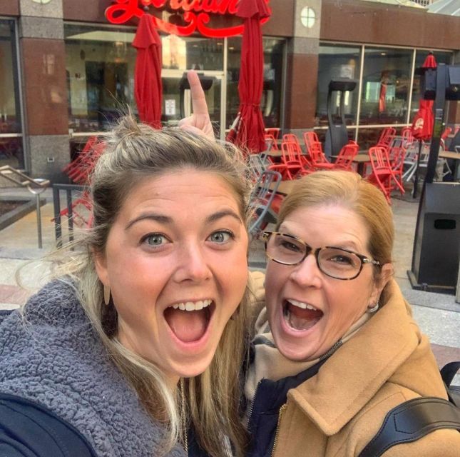 Chicago: Classic Food Walking Tour with Bike or Kayak Rental - The guide makes or breaks it: what “great guiding” looks like here