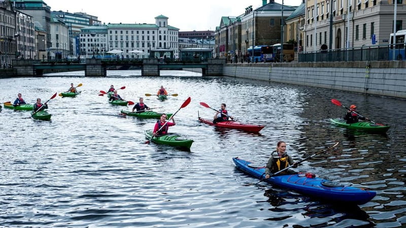 City Kayak Tour - Lilla Bommen meeting point: fast start, real gear, no fuss
