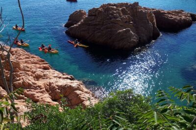 Costa Brava - Sant Feliu de Guíxols / Kayaking & Snorkelling Tour - The Paddle Out: Stopping at Coves and Passing Cliffy Water Channels