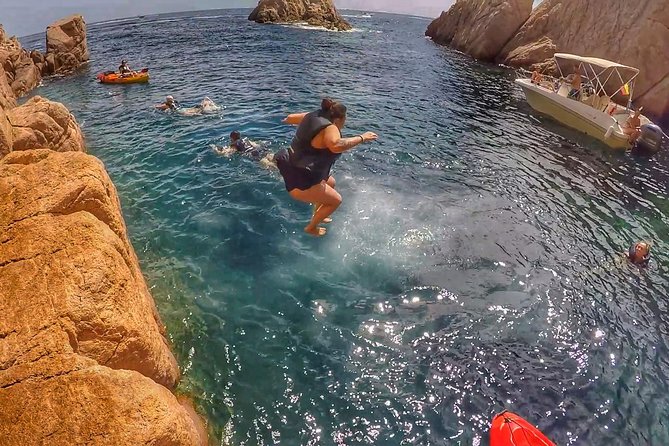 Costa Brava Tour with Kayak & Lagoon Snorkeling - Kayak instruction at Escola de Vela: get ready to paddle right