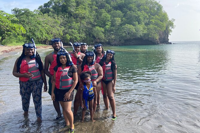 Crystal kayaking in St. Vincent - Siteseeing with Cass - Price and Value: Why This $45 Kayak Combo Can Be a Smart Pick