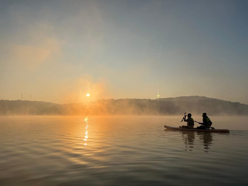 Da Lat: Tuyen Lam Lake Kayak or SUP Tour - On-water sightseeing: Happy Hill, Wonder Resort, Lavender Farm, and the pine forest