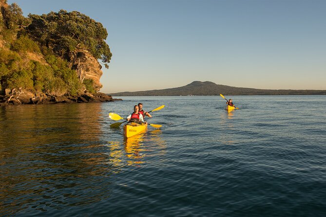 Day sea kayak tour Rangitoto Island - Rangitoto by sea kayak: the route that makes Auckland feel vast