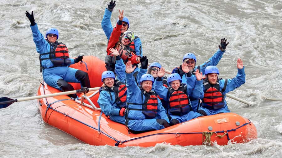 Denali, Alaska: Canyon Wave Raft Class III-IV Paddle/Oar - Should you book Canyon Wave rafting in Denali?