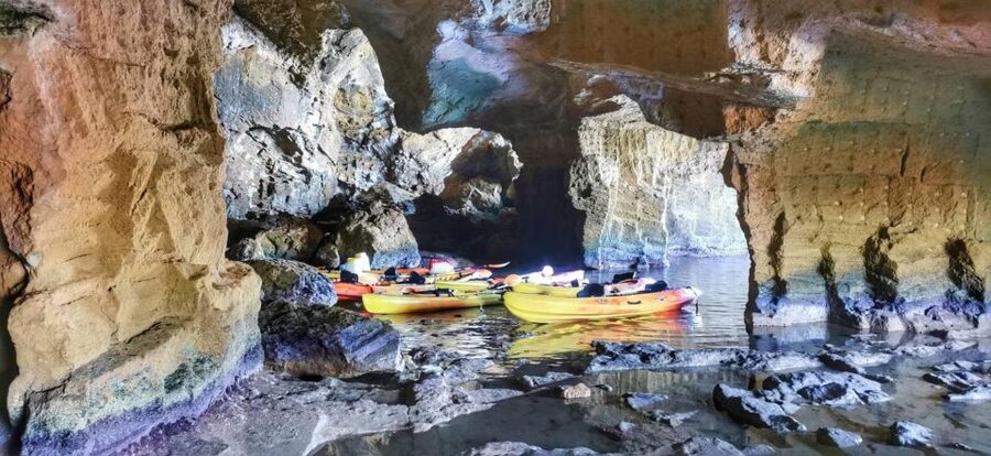 Dénia: Cova Tallada kayak trip - Getting to Las Rotas: parking, meeting point, and how the start works