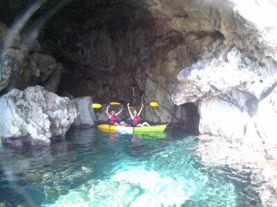 Dénia: Kayak and Snorkeling Tour in Cova Tallada - Lunch that actually fits a water day