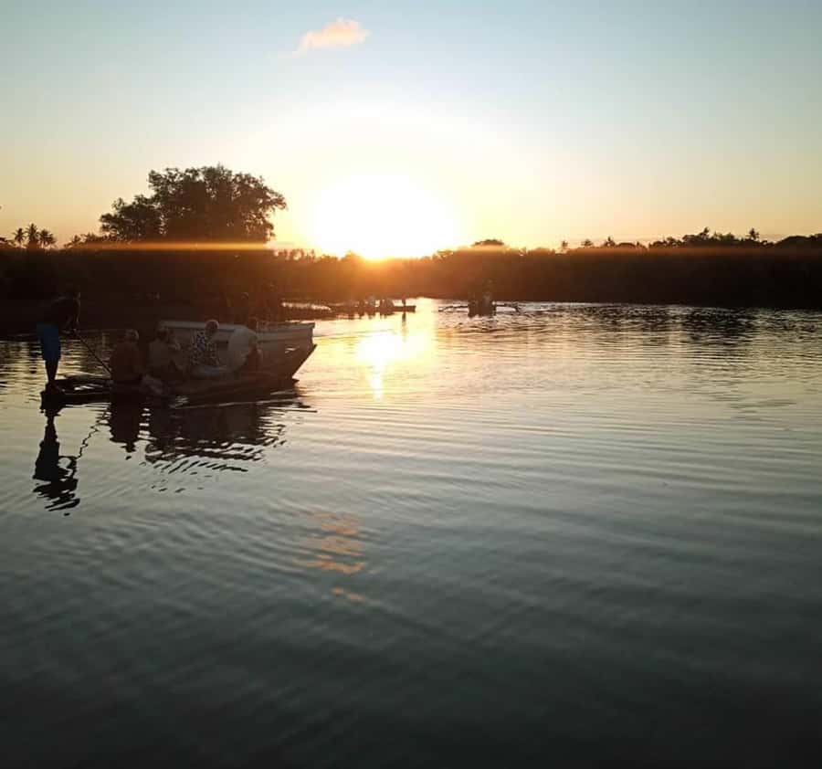 Diani Beach: Kongo River Sunset Experience in a canoe - Quick hits