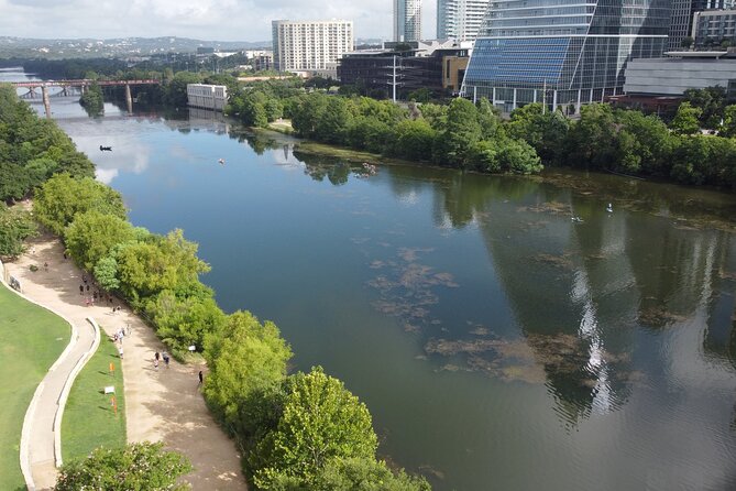 Downtown Austin Skyline Clear Kayak Tour at Lady Bird Lake - Stop 1: Lady Bird Lake and the skyline close-up