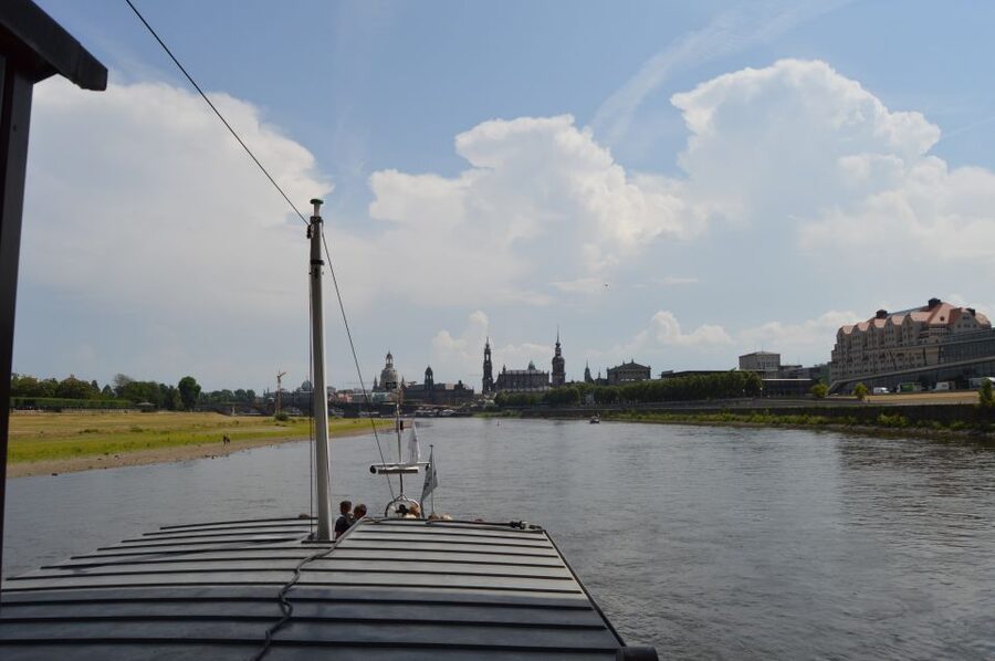 Dresden: Paddle Steamer Cruise & Canaletto View - The upriver turn toward Übigau and the Canaletto View