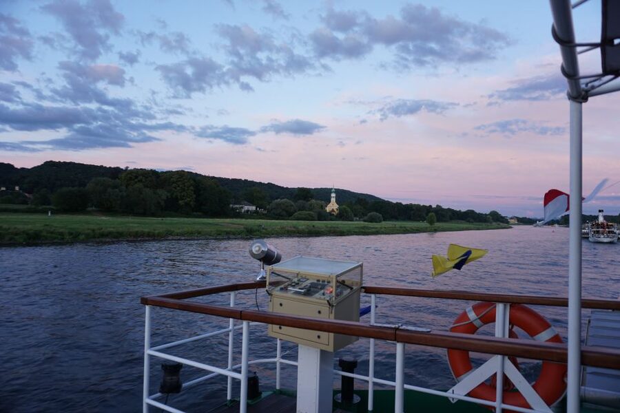 Dresden: Sunset Paddle Steamer Tour on the Elbe River - The real appeal: sunset light on the Elbe, with less effort than a day of walking