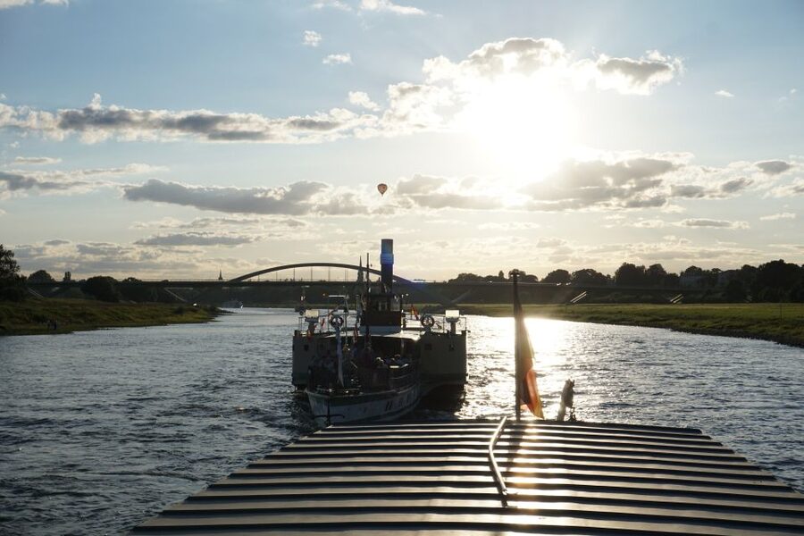 Dresden: Sunset Paddle Steamer Tour on the Elbe River - Food and drinks onboard: keep it simple, but plan what you’ll want