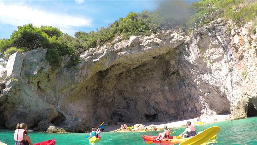 Dubrovnik: Guided Sea Kayaking and Snorkeling Tour - Old Port and the return paddle back to Pile Bay