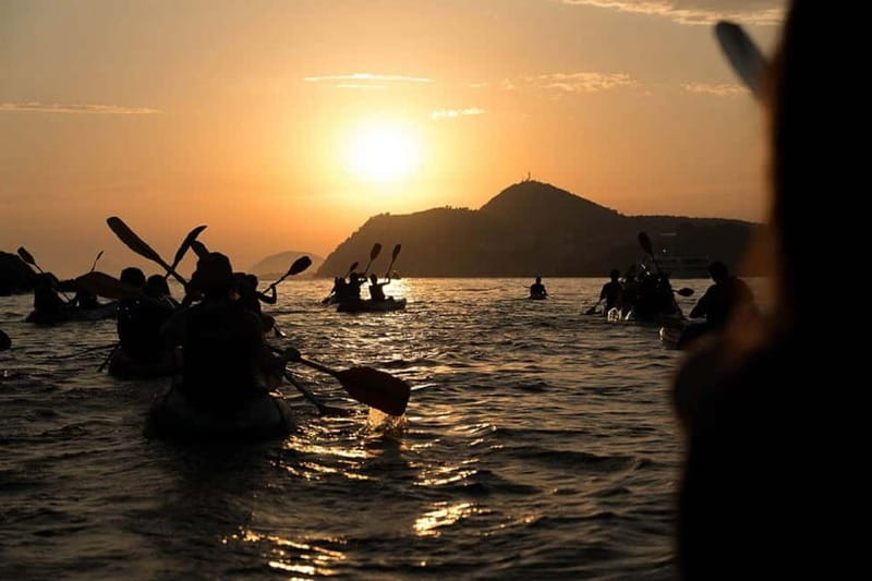 Dubrovnik: Guided Sunset Sea Kayaking with Snacks and Wine - From Pile Gate to Dubrovnik’s walls: the viewpoint shift
