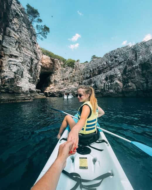 Dubrovnik: Kayak Rental - Meeting at Dubrovnik Watersports: Finding Banje/Bane Beach Fast