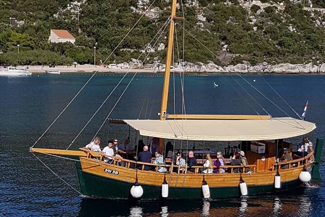 Dubrovnik Kayak Rental on Banje Beach - St. Jacob’s, Kolorina, and Betina: Where the Route Gets Interesting