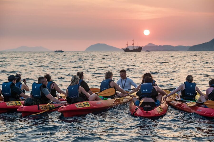 Dubrovnik: Sunset Kayaking and Snorkeling Tour - Lokrum Island Options: Choose 2 Hours If You’re New