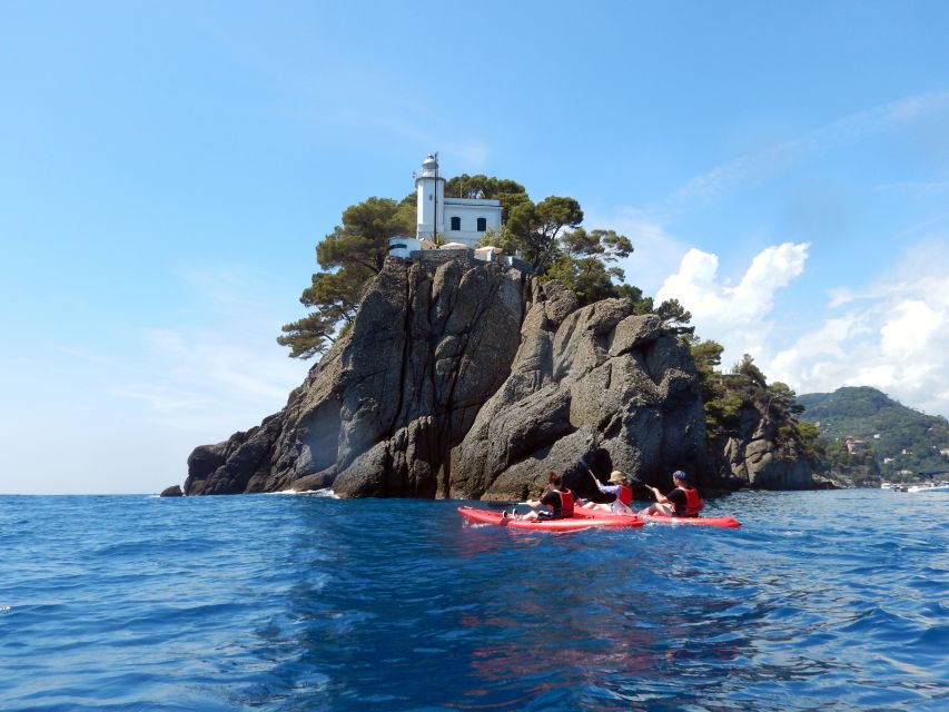 Easy Kayak Tour to Portofino with Optional Snorkeling - The route from Paraggi to the Portofino lighthouse
