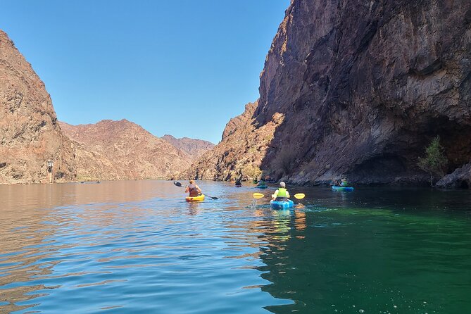 Emerald Cave Kayak Tour with Wildlife, Swim & Shuttle Option - Swimming in Emerald Cave Kayak Country: Cool-Off Strategy