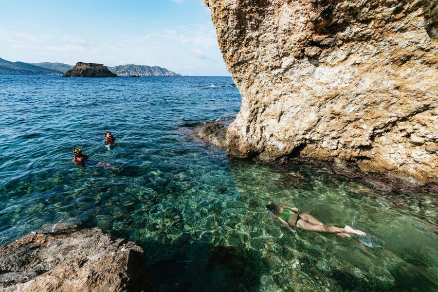 Es Figueral: Guided Kayaking and Snorkeling Tour - Ses Mayoles cave: paddling through rock and getting the wow-moment