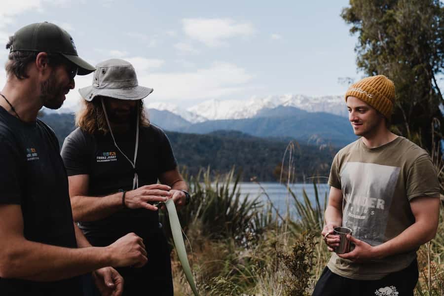 Franz Josef: Kayak & Walking Tour to Okarito Kiwi Sanctuary - Kayak Across Lake Mapourika to the Okarito Shore