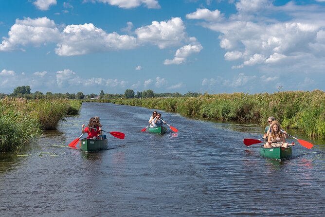 Fresh nose tour with the canoe through the nature near Amsterdam - The Mid-Trip Drink Stop on the Water