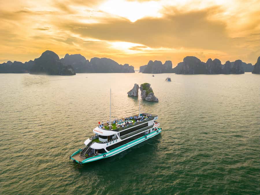 From Hanoi: Ha Long Bay Luxury Day Cruise with Food & Kayak - Key Points to Know Before You Go
