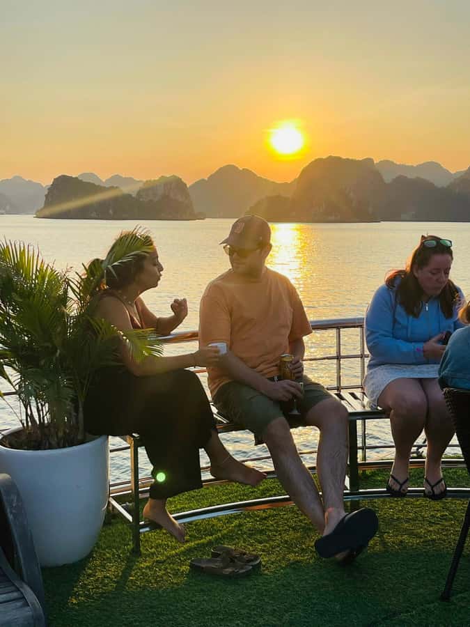 From Hanoi: Ha Long Bay Luxury Day Cruise with Food & Kayak - Comfort, timing, and crowd reality (so you’re not surprised)