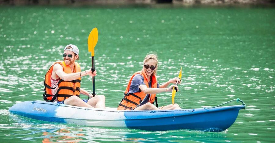 From Hanoi: Halong Bay 1 Day Trip Visit Cave, Island, Kayak - Lunch on board: a simple win before the cave