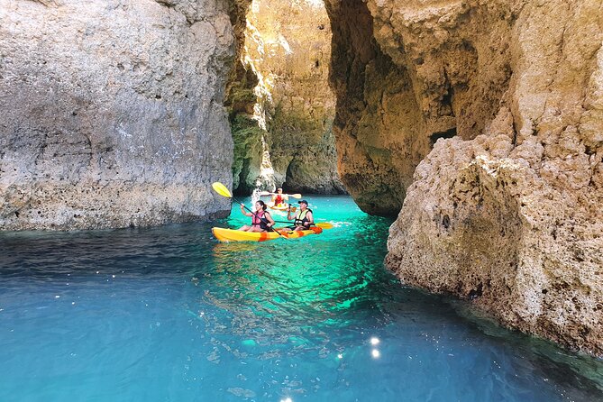 From Lagos: Kayak Tour of Ponta da Piedade Caves on Catamaran - The beginner advantage: training you get before you paddle