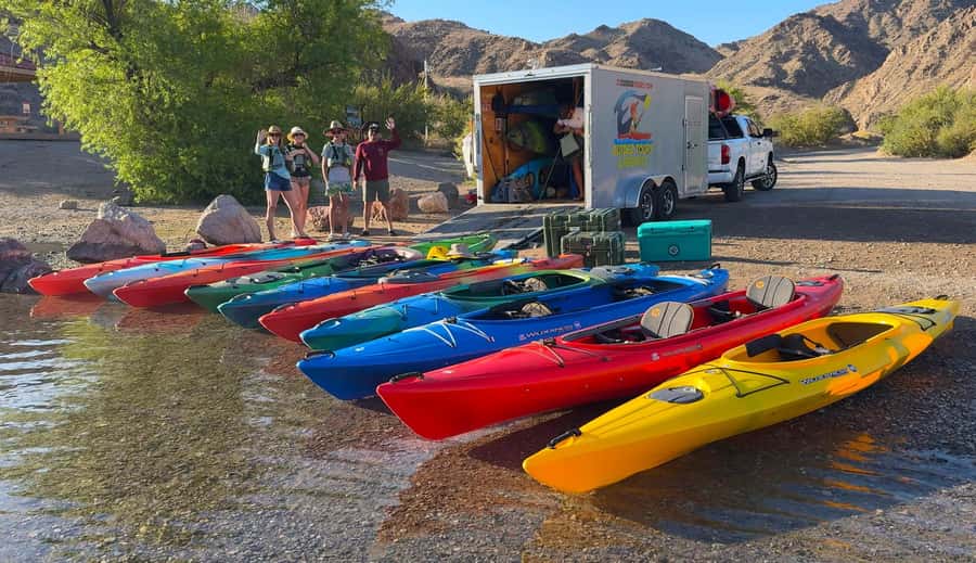 From Las Vegas: Emerald Cave Guided Kayaking Tour - Paddling the Colorado River north: where the scenery and wildlife come in