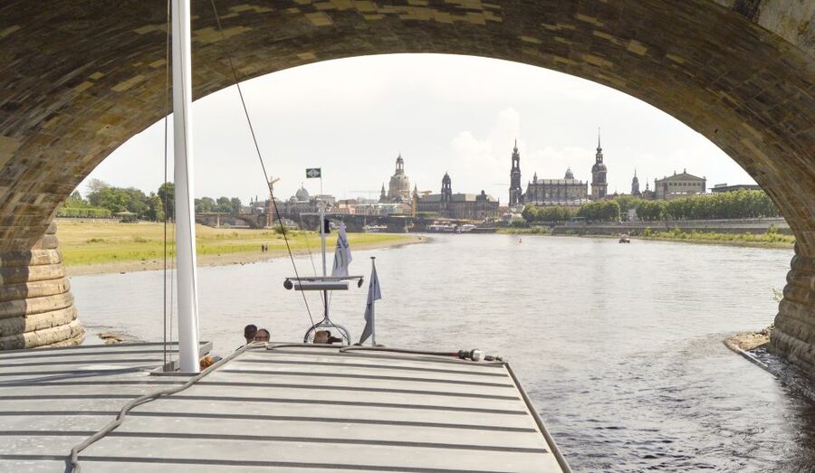 From Meissen: Paddle Steamer Tour to Dresden - Finding the Pier and Boarding Line 21 (L21) Under Albrechtsburg