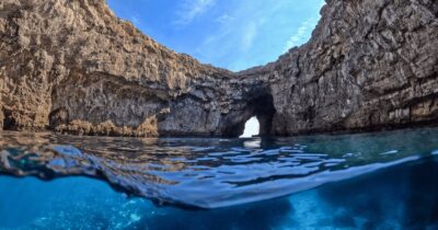 From Mellieħa: Coral Lagoon Kayak Rental - Non-guided means you’re in charge: how the outing actually works
