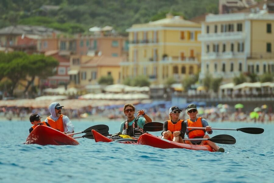 From Monterosso to Vernazza: Guided Cinque Terre Kayak Tour - Cinque Terre, but from sea level: why this route works
