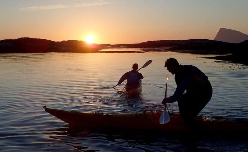 From Tromsø: Sommarøy Midnight Sun Sea Kayaking Tour - Gliding across Kvaløya’s midnight sun waters