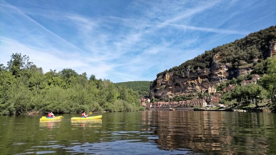 From Vitrac: Dordogne River Canoe Rental - Meeting up at Canoes Loisirs and what to do first