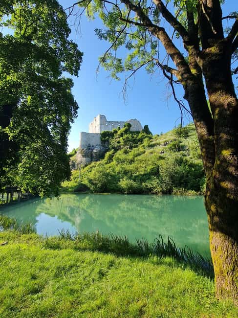 From Zagreb: Mrežnica kayaking & Rastoke village - day trip - Cliff jumping and swimming: choose your comfort level