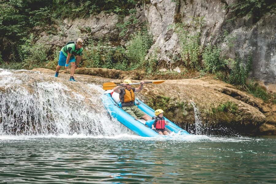 From Zagreb: Mrežnica kayaking & Rastoke village - day trip - Price and value: $151 per person for a full-day combo