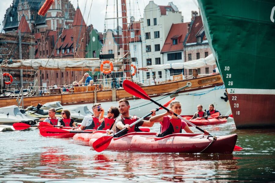 Gdansk: Guided Kayak Tour - Safety briefing and learning to paddle (without drama)