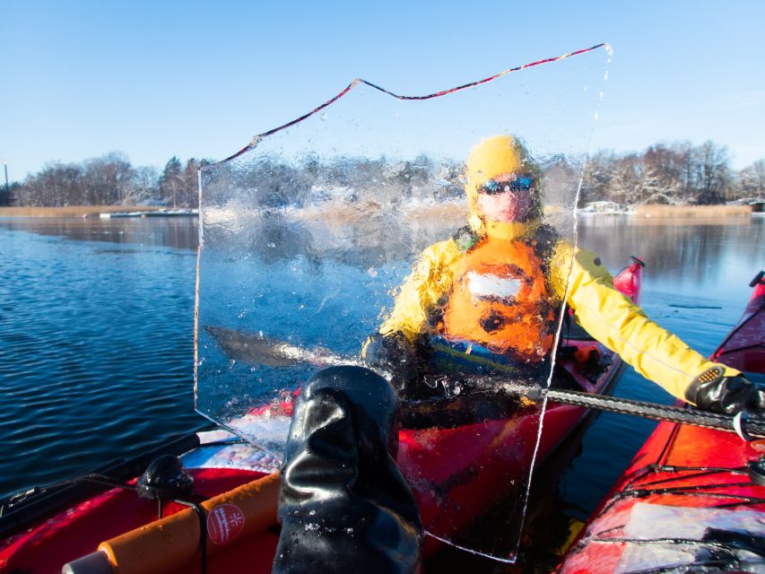 Gdansk: Winter Kayaking Tour - Winter stillness on the Motława and Radunia canals