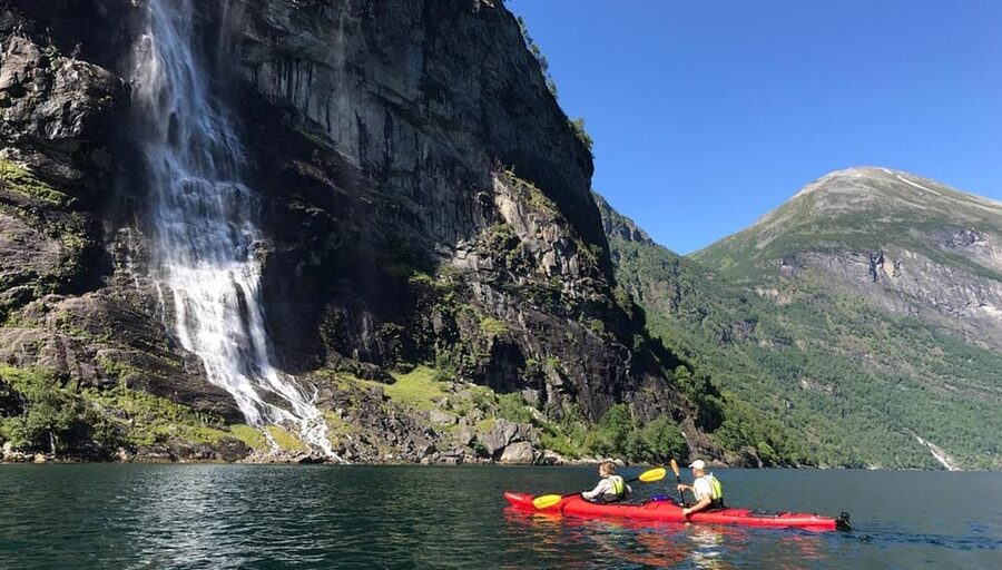 Geiranger: Kayak tour with guide - The guide experience: small group energy and real safety talk