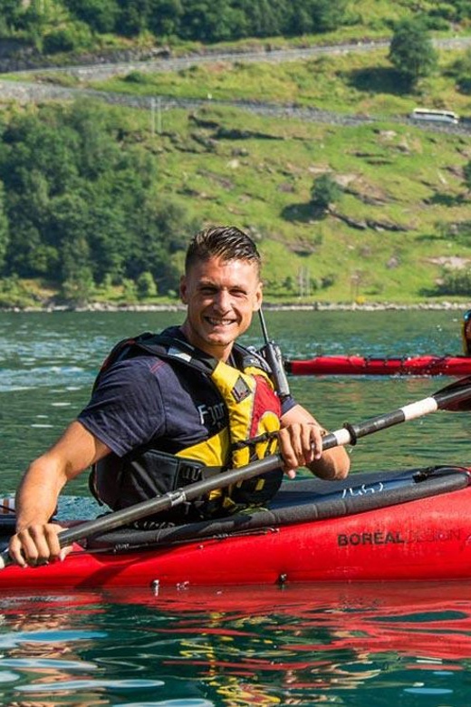 Geiranger: Kayak tour with guide - Who should book this kayak tour (and who might skip it)