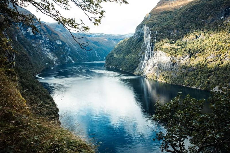 Geiranger: Kayak Tour with Waterfall Views - Geirangerfjord by kayak: a different kind of waterfall viewing
