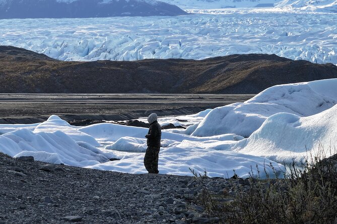 Glacier Blue Kayaking – Knik Glacier Day Tour from Anchorage - Two hours on an iceberg-filled lake: what blue glacier kayaking feels like