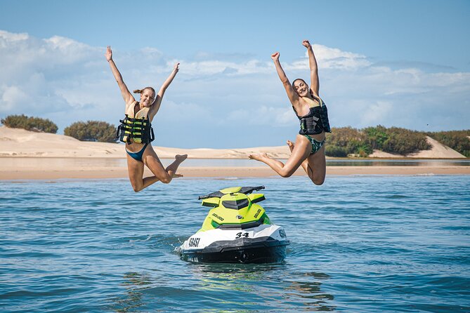 Gold Coast: Morning Kayak & Snorkel Adventure with Breakfast - The beach picnic breakfast: what you should expect