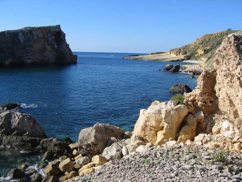 Gozo: 1 Hour Kayak plus +Cave Tour + Drop off Blue Lagoon - The 3-part plan that keeps things fun, not rushed