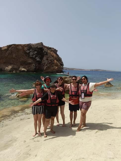 Gozo: 1 Hour Kayak plus +Cave Tour + Drop off Blue Lagoon - 1 hour of kayaking along the Hondoq Bay coastline